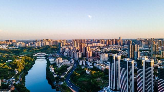 四川自貢:買房最高獲11萬(wàn)元補(bǔ)貼,已掛牌出售、出租住房不計(jì)入家庭住房套數(shù)